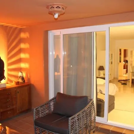 아파트 R18 2bedroom Lagos *